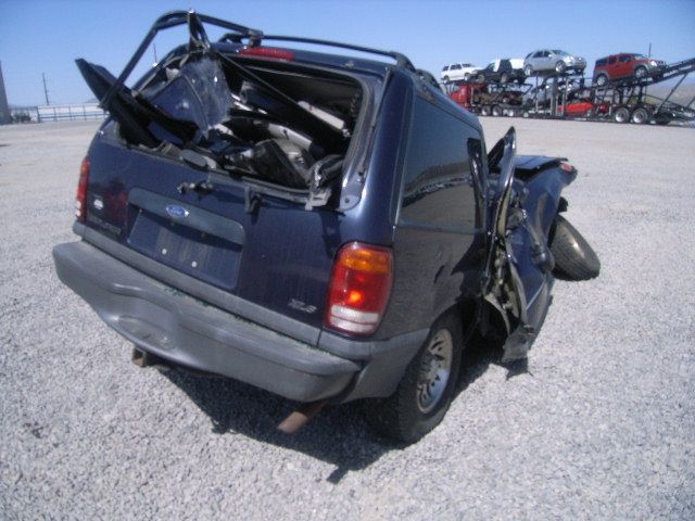 3E6755_4 Used 2001 Ford Explorer Engine / Motor Control Module 1L2Z12A650AB