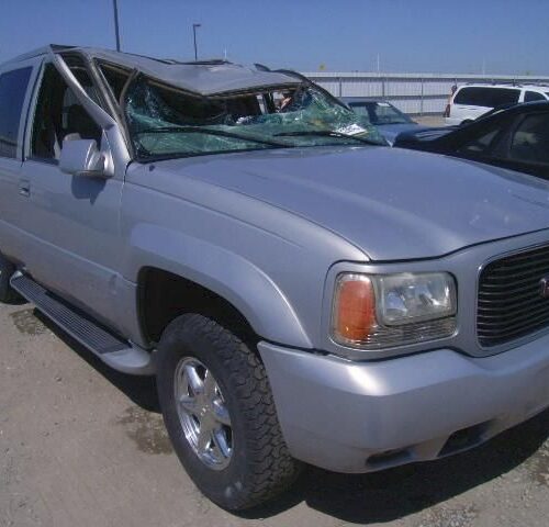 3F6763_0 Used 2000 GMC Yukon Spindle Knuckle Front RH