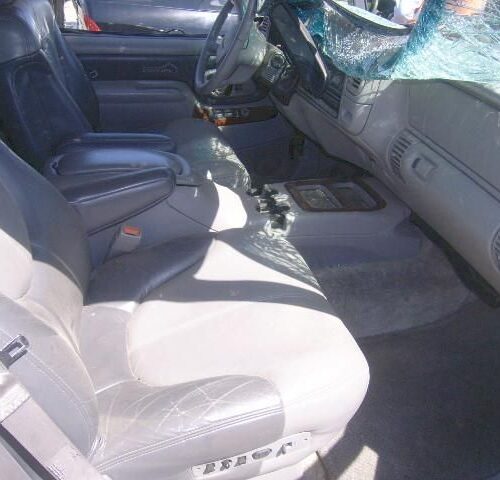 3F6763_5 Used 2000 GMC Yukon Spindle Knuckle Front RH