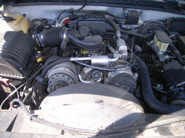3F6763_7 Used 2000 GMC Yukon Spindle Knuckle Front RH