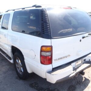 2002 GMC Yukon XL 1500 Navigation / Entertainment Screen