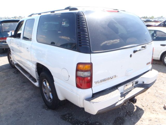 3F6764_0 Used 2002 GMC Yukon XL 1500 Navigation / Entertainment Screen