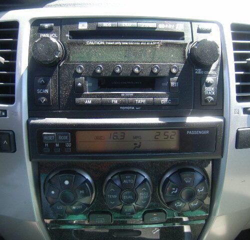 3G6770_9 Used 2003 Toyota 4Runner Door Assembly Front RH