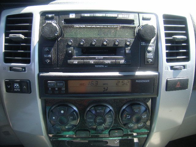 3G6770_9 Used 2003 Toyota 4Runner Door Assembly Front RH