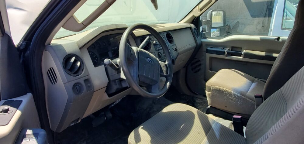 3G8574_4 Used 2008 Ford F-350 Super Duty Door Assembly Front RH