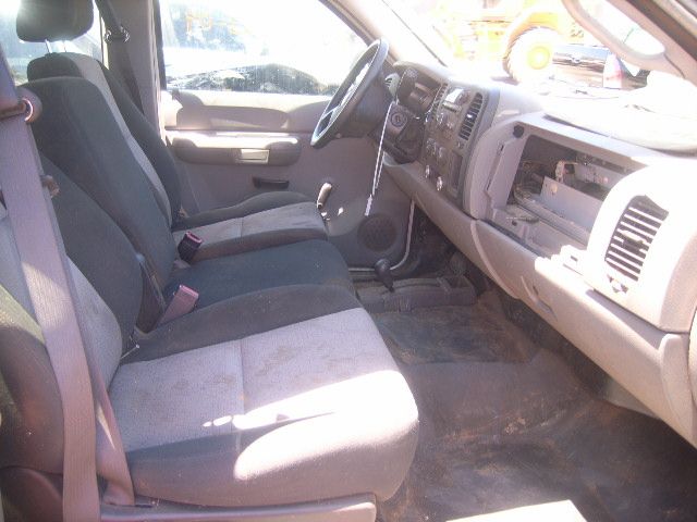 3I6796_5 Used 2009 Chevrolet Silverado 2500 Spindle Knuckle Front RH
