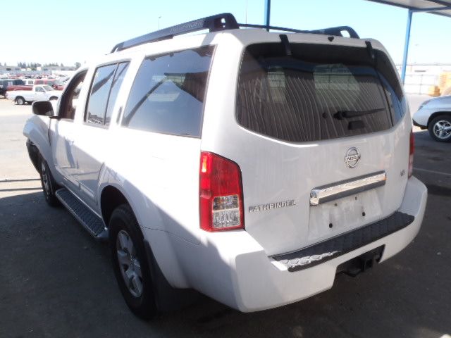 3I6798_0 Used 2005 Nissan Pathfinder Jack
