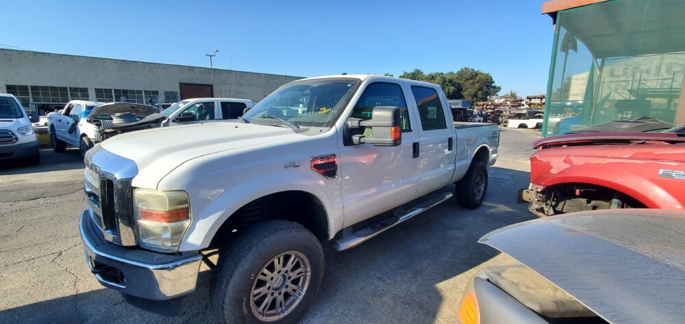 Used 2008 Ford F-350 Super Duty Chassis Control Module 8C3Z14B205A