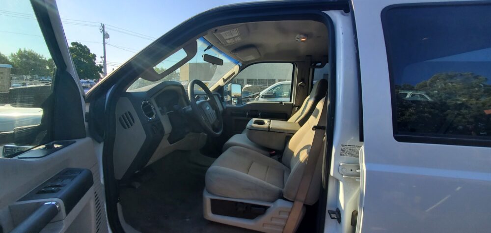 Used 2008 Ford F-350 Super Duty Chassis Control Module 8C3Z14B205A