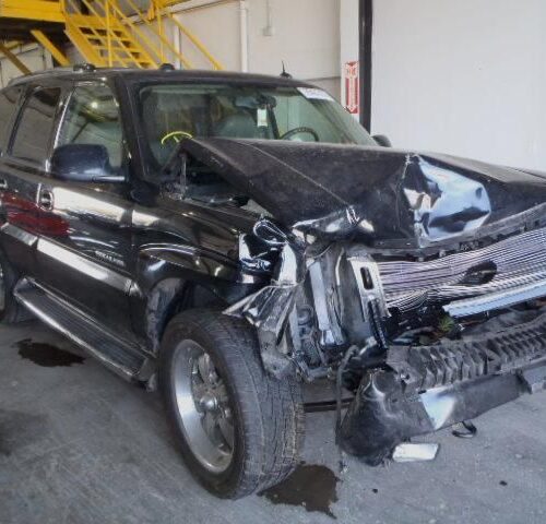 3J6817_1 Used 2004 Cadillac Escalade Door Assembly Front RH