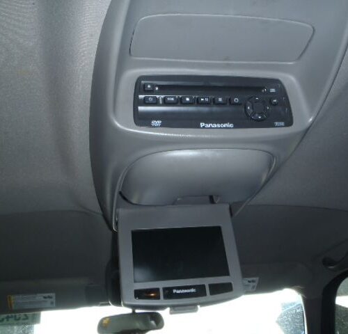 3J6817_10 Used 2004 Cadillac Escalade Door Assembly Front RH