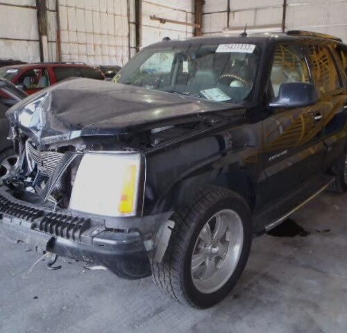 3J6817_2 Used 2004 Cadillac Escalade Door Assembly Front RH