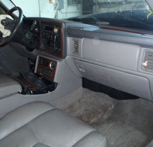 3J6817_5 Used 2004 Cadillac Escalade Door Assembly Front RH