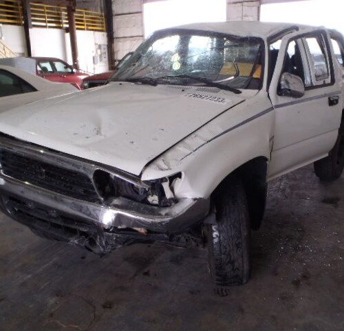 3J6818_2 Used 1994 Toyota 4Runner Spindle Knuckle Front RH