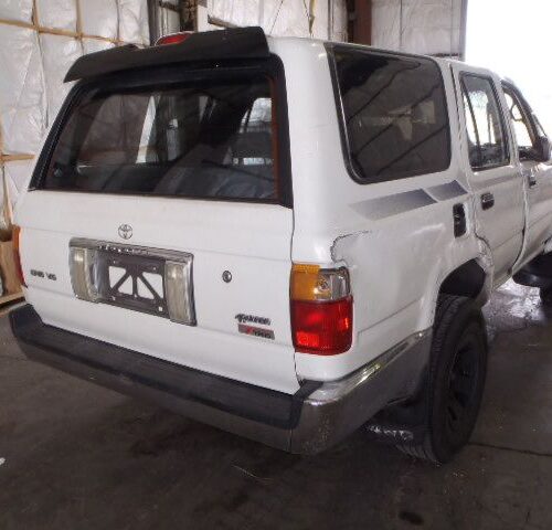 3J6818_4 Used 1994 Toyota 4Runner Spindle Knuckle Front RH