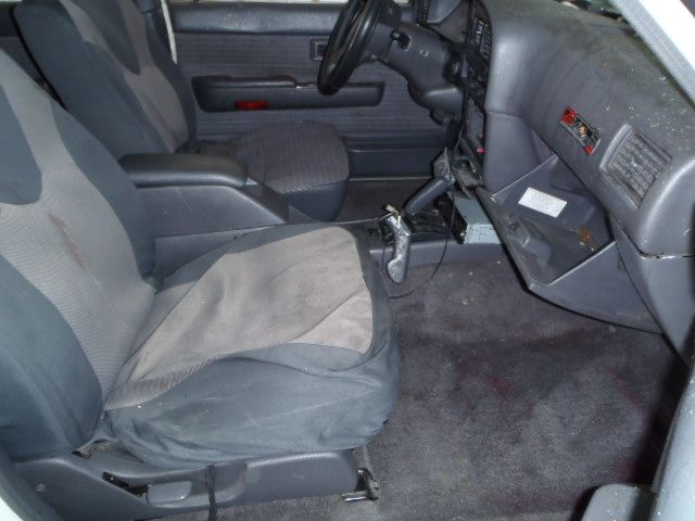 3J6818_5 Used 1994 Toyota 4Runner Spindle Knuckle Front RH