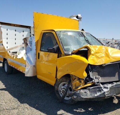 Used 2022 GMC Savana 3500 Van Chassis Control Module 22915542