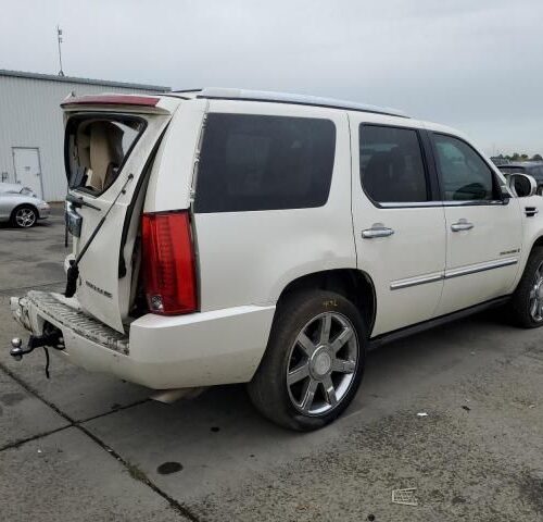 3K8617_14 Used 2008 Cadillac Escalade Tail Lamp RH