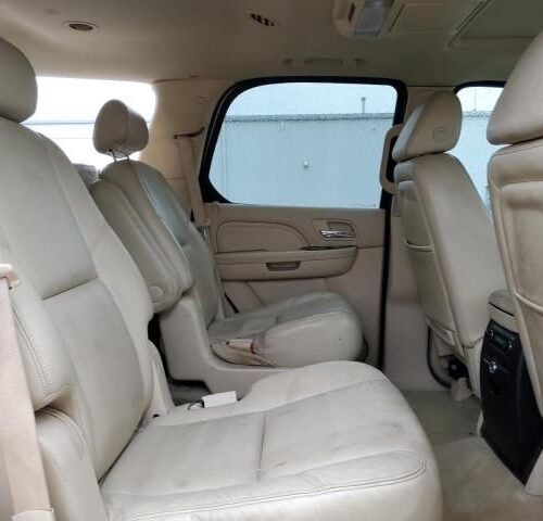 3K8617_2 Used 2008 Cadillac Escalade Tail Lamp RH