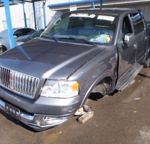 3L6840_2 Used 2006 Lincoln Mark LT Keys / Latches / Locks LH