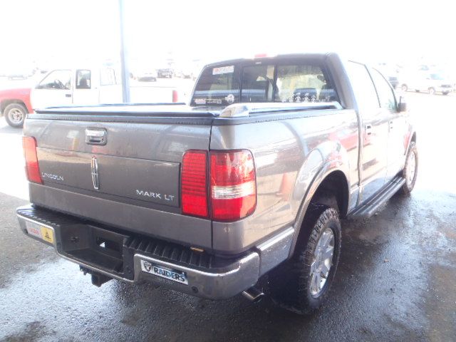 3L6840_4 Used 2006 Lincoln Mark LT Keys / Latches / Locks LH
