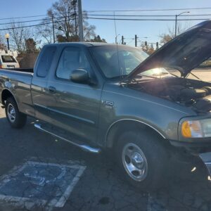 2003 Ford F-150 Front Door Latch LH