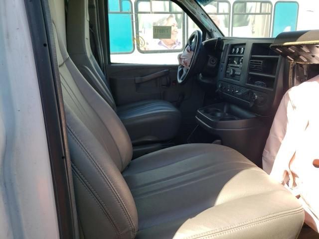 Used 2018 Chevrolet Express 3500 Van Engine Assembly 4.3L