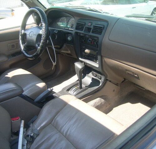 Used 2002 Toyota 4Runner Keys / Latches / Locks LH