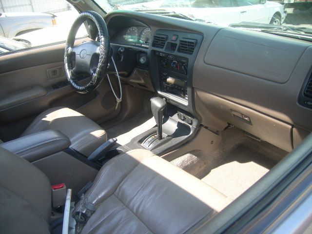 Used 2002 Toyota 4Runner Keys / Latches / Locks LH