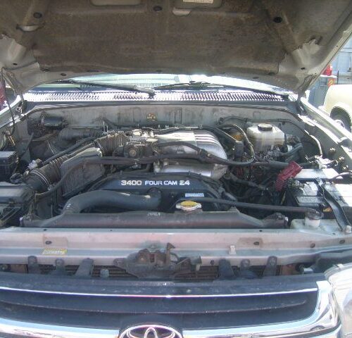 Used 2002 Toyota 4Runner Keys / Latches / Locks LH