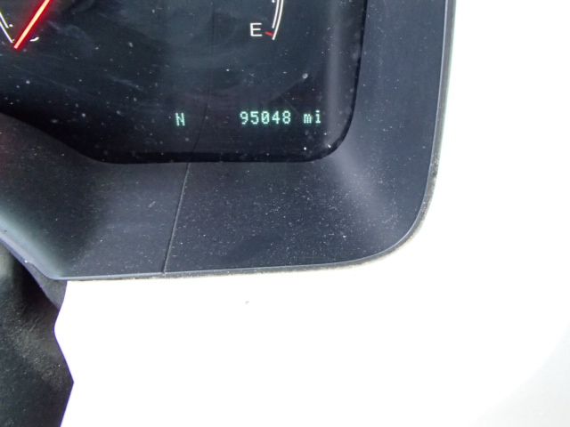 4B6873_3 Used 2004 Lincoln Aviator Hood