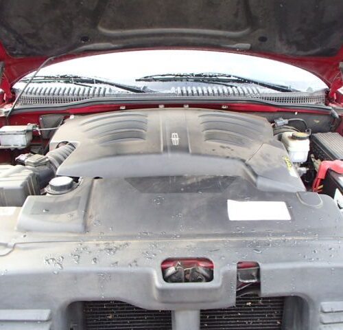 4B6873_4 Used 2004 Lincoln Aviator Hood