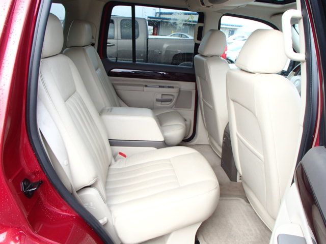 4B6873_5 Used 2004 Lincoln Aviator Hood