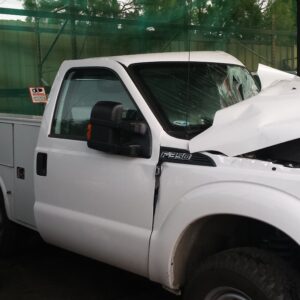 2013 Ford F-350 Super Duty Throttle Body Assembly