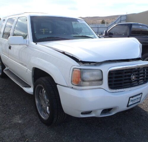 4D6907_0 Used 1999 Cadillac Escalade Door Assembly Rear Side LH