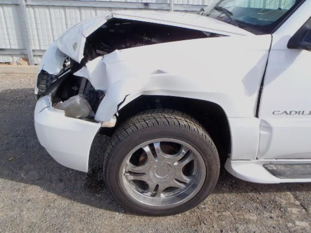 4D6907_10 Used 1999 Cadillac Escalade Door Assembly Rear Side LH
