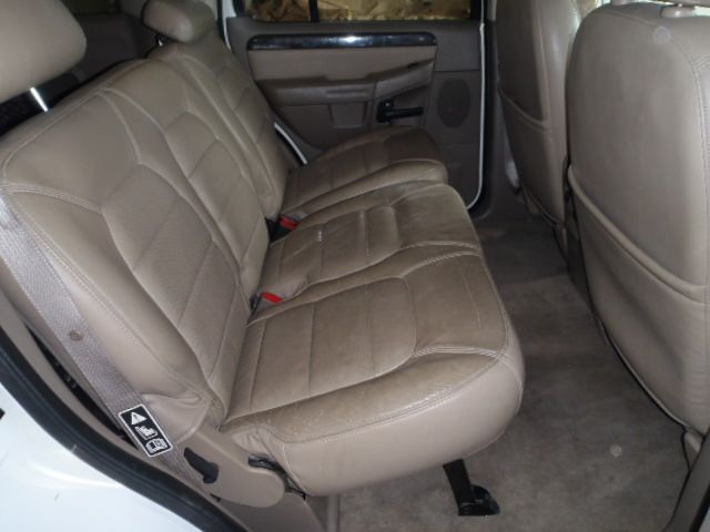 4F6923_6 Used 2002 Ford Explorer Door Handle Exterior LH