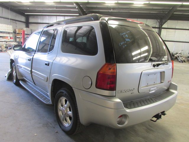 Used 2005 GMC Envoy XL Spindle Knuckle Front LH