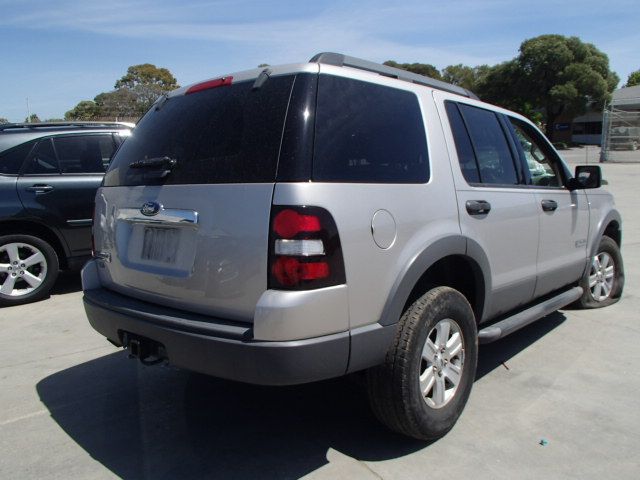 4F6928_4 Used 2006 Ford Explorer Front Door Switch LH 6L2Z14529BAA