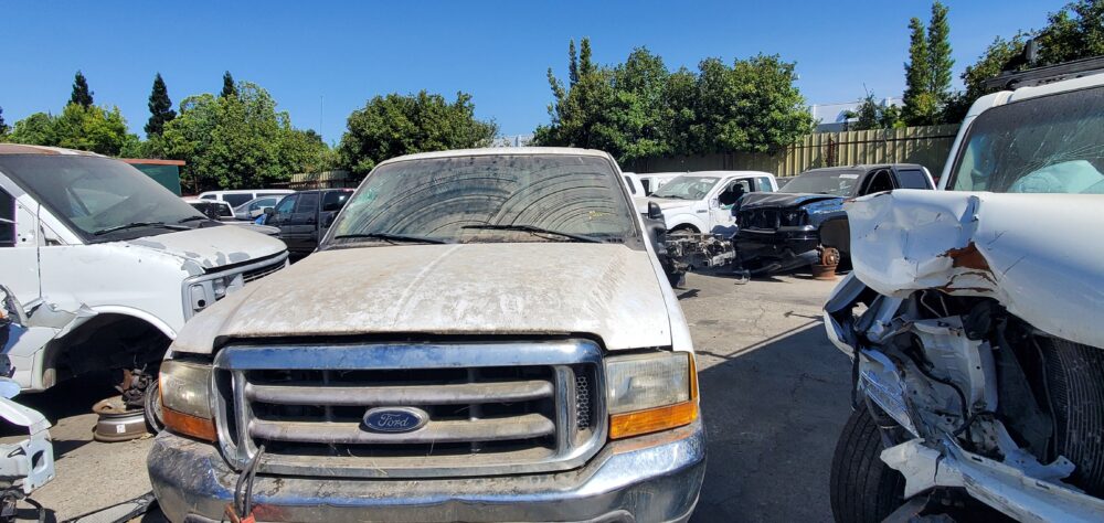 4G8713_3 Used 1999 Ford F-250 Super Duty AC Compressor