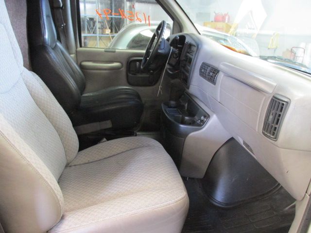 4H6949_5 Used 1997 Chevrolet Express 3500 Van AC Evaporator
