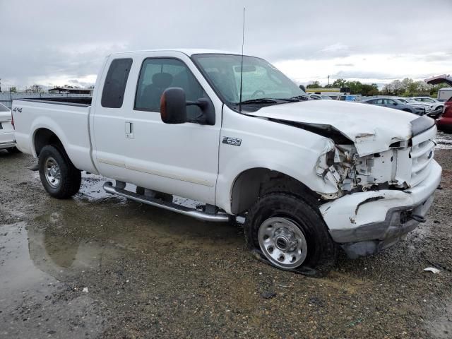 4H8721_11 Used 2003 Ford F-250 Super Duty Console Front