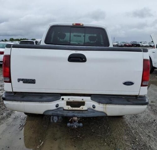 4H8721_8 Used 2003 Ford F-250 Super Duty Console Front
