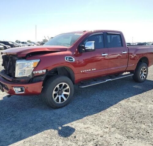 4H8723_0 Used 2016 Nissan Titan XD Carpet Front