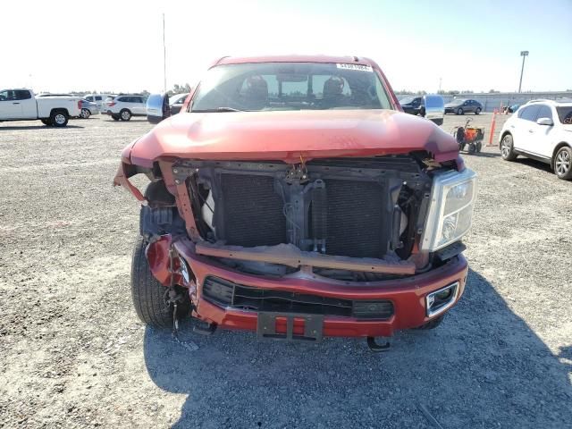 4H8723_11 Used 2016 Nissan Titan XD Carpet Front