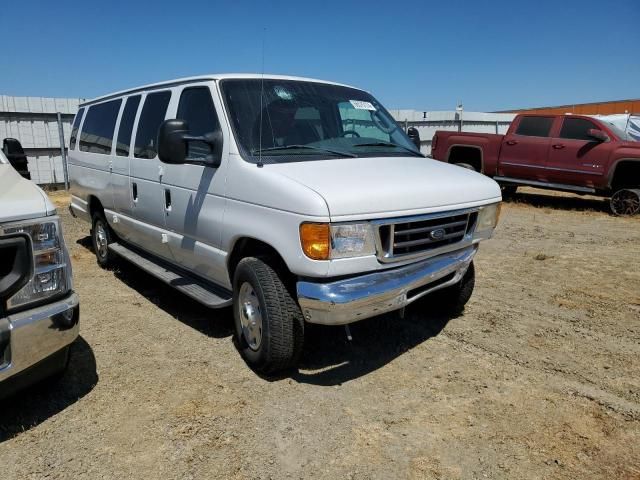 4I8727_0 Used 2004 Ford E-350 Van Fuel Filler Neck