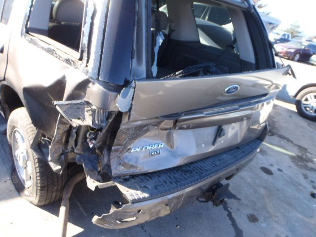 4J6980_9 Used 2005 Ford Explorer Side View Mirror LH