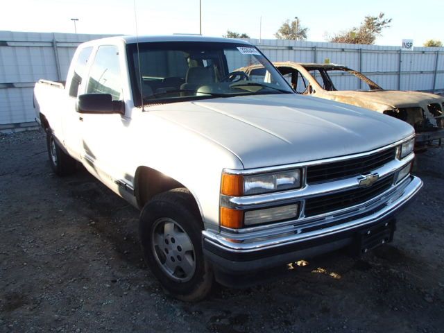 4K7005_0 Used 1995 Chevrolet C/K 1500 Door Assembly Front RH
