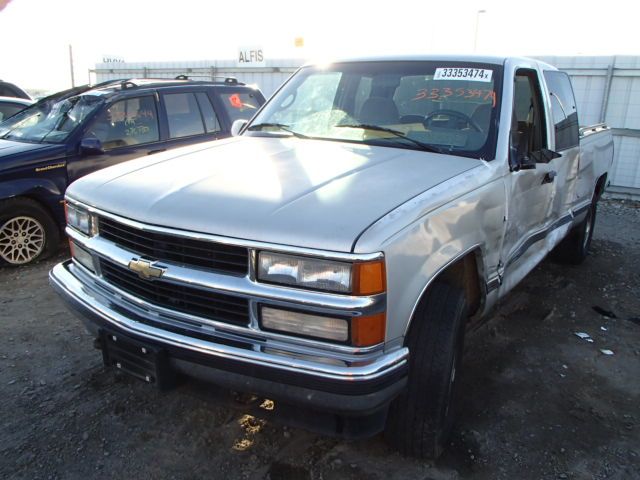 4K7005_2 Used 1995 Chevrolet C/K 1500 Wiper Motor Windshield