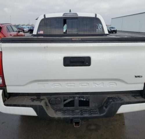 4L8770_22 Used 2017 Toyota Tacoma Door Assembly Rear Side RH